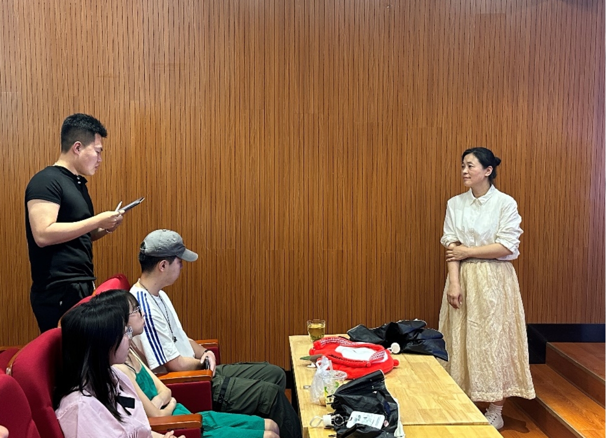 傳媒與設(shè)計藝術(shù)學(xué)院舉辦研究生培養(yǎng)質(zhì)量提升講座